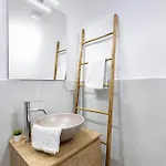 Rent Morrona 3*