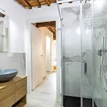 Rent Morrona 3*