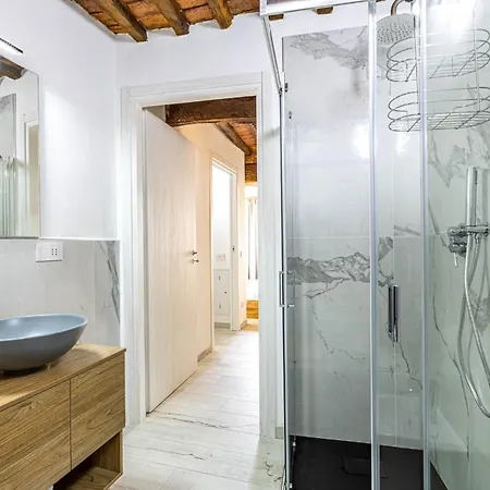 Rent Morrona 3*